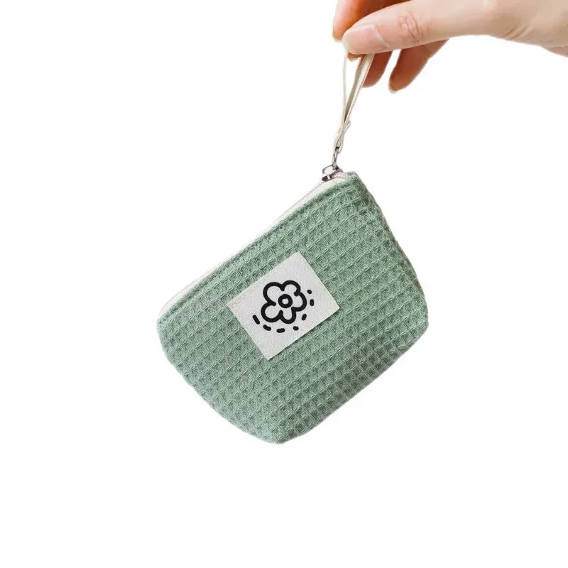 Charming Waffle Texture Coin Purse with Wrist Strap – Compact Zipper Pouch for Everyday Essentials - Image 4