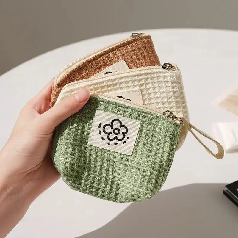 Charming Waffle Texture Coin Purse with Wrist Strap – Compact Zipper Pouch for Everyday Essentials