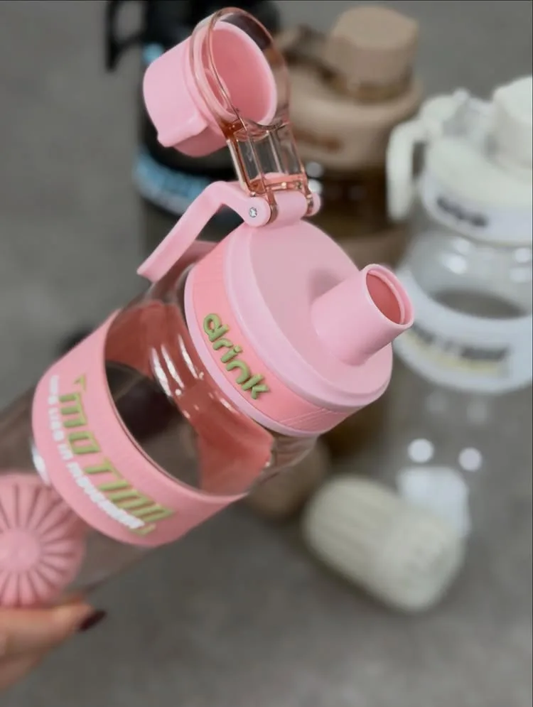 Motion 800ml Infuser Water Bottle with Built-in Fruit & Tea Strainer - Image 3