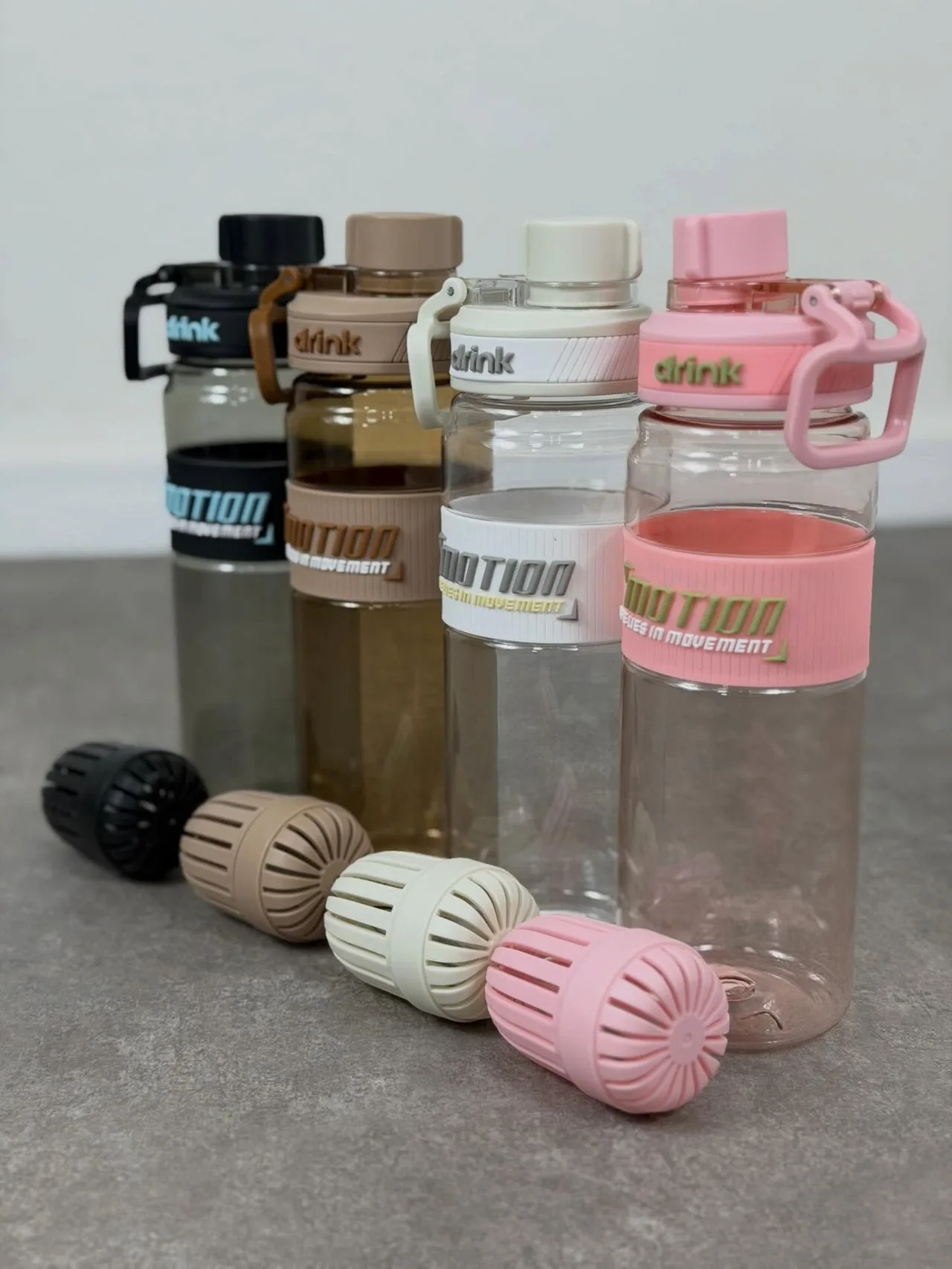 Motion 800ml Infuser Water Bottle with Built-in Fruit & Tea Strainer