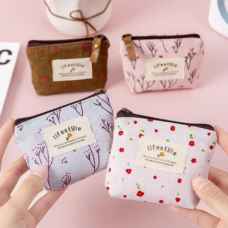 Floral Fabric Coin Purse Chic & Compact Style - Image 3