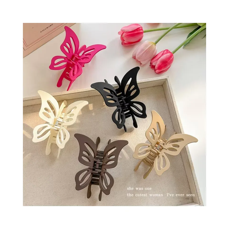 Elegant Matte Hollow Butterfly Hair Claw Clip for Thick Hair – Vintage Inspired Design